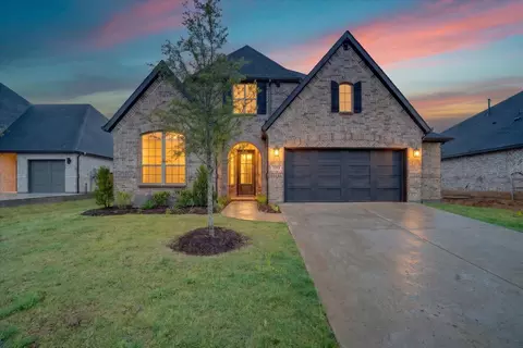 2313 Meek Woods Ln, Mansfield, TX 76063