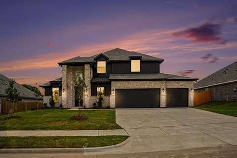 732 Candace Dr, Desoto, TX 75115