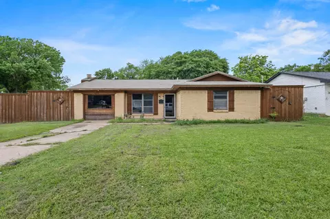 1201 Juanita St, Mesquite, TX 75149