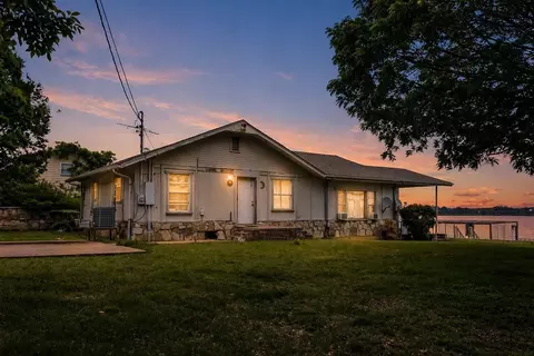 5757 Parkside Ct, Granbury, TX 76048
