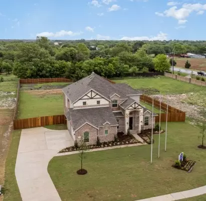 140 Crystal Lake Ln, Red Oak, TX 75154