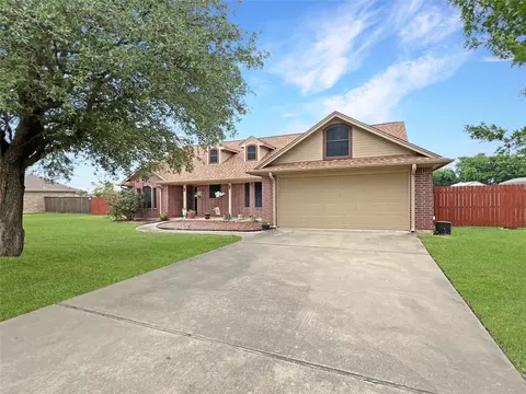 109 Continental Ln, Hillsboro, TX 76645