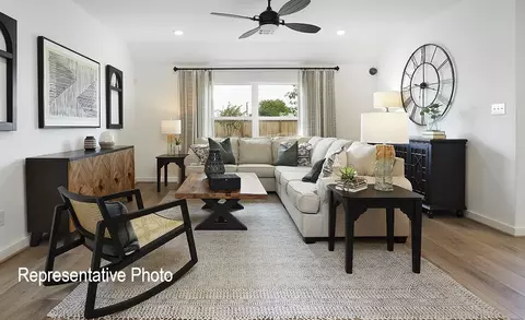 128 Patrick Henry Dr, Venus, TX 76084 photo 3