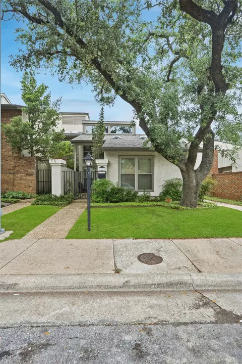 9319 Chimney Corner Ln, Dallas, TX 75243