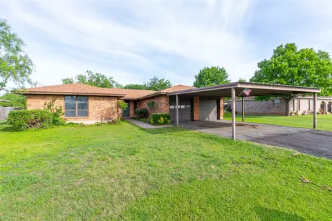 1424 Sunset Dr, Baird, TX 79504