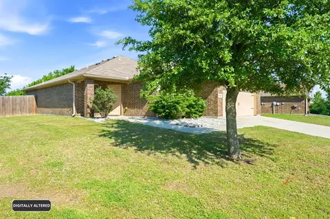 1413 N Houston St, Royse City, TX 75189