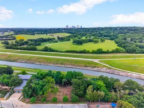 501 Nursery Ln, Fort Worth, TX 76114