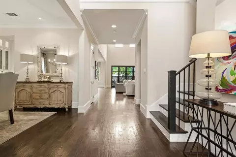 6635 Park Ln, Dallas, TX 75225