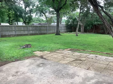 Exterior - 4700 Scottwood St, Waco, TX 76708 photo 4 of 5