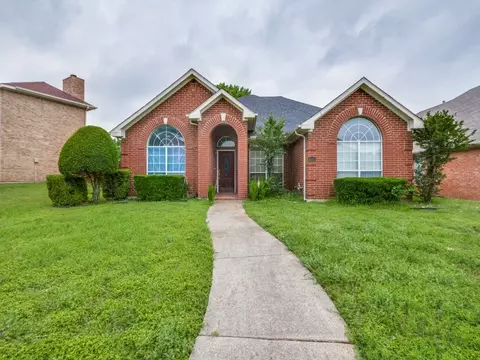 1503 Dutchman Creek Dr, Desoto, TX 75115