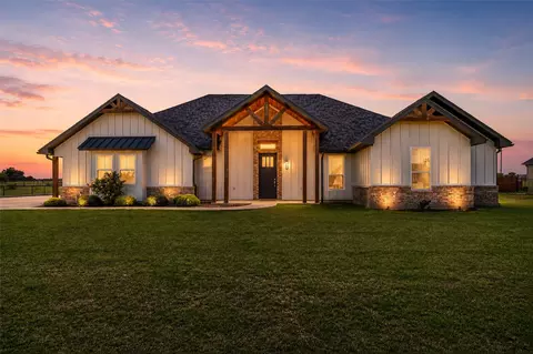 114 Esther Ct, Millsap, TX 76066