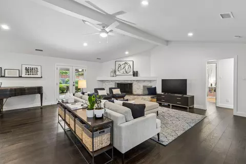 9515 Robin Meadow Dr, Dallas, TX 75243