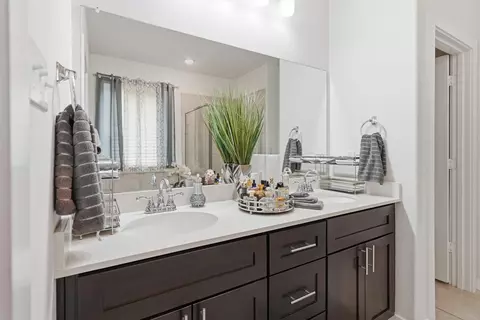 Bath - 2025 Eagle Blvd, Haslet, TX 76052 photo 1 of 4