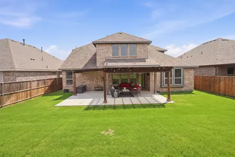 Exterior - 2025 Eagle Blvd, Haslet, TX 76052 photo 4 of 7