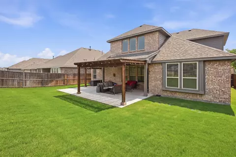 Exterior - 2025 Eagle Blvd, Haslet, TX 76052 photo 6 of 7