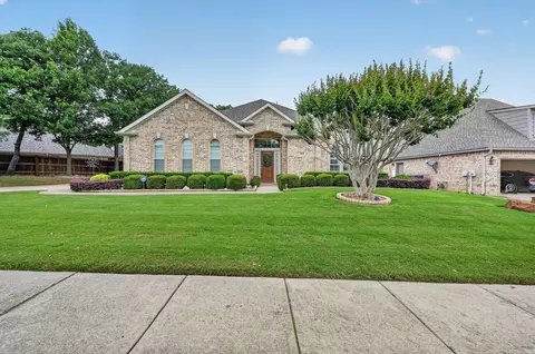1401 Ballycastle Ln, Corinth, TX 76210