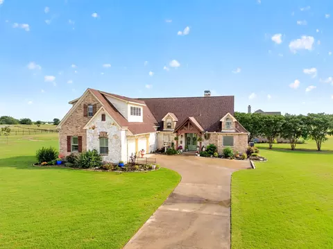 1399 Canyon Lake Rd, Wills Point, TX 75169