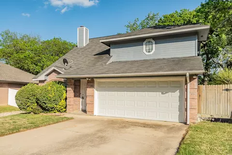 5825 Terra Dr, Arlington, TX 76017