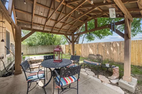 13621 Ponderosa Ranch Rd, Roanoke, TX 76262