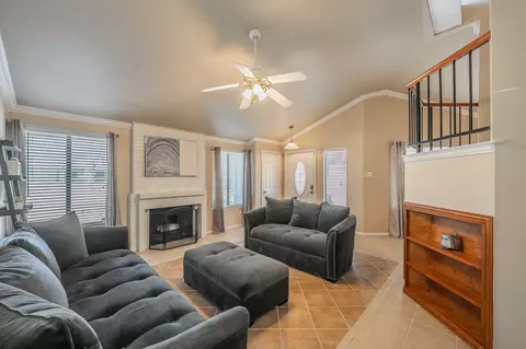 649 Harvest Hill St, Lewisville, TX 75067