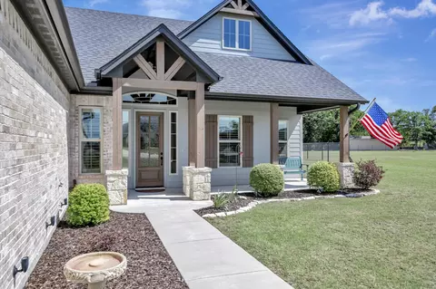 3224 N Cardinal Rd, Azle, TX 76020