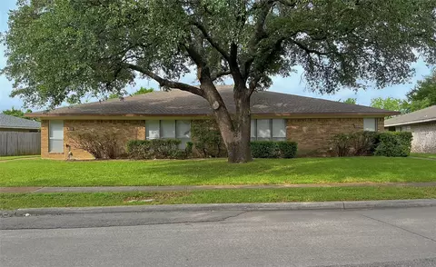 308 Towne House Ln, Richardson, TX 75081