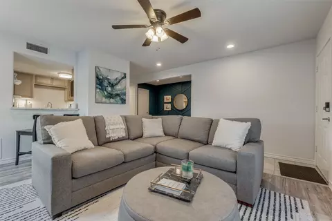 4338 Hartford St #10, Dallas, TX 75219