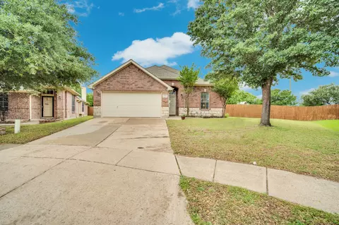 5339 Deep Lake Dr, Grand Prairie, TX 75052