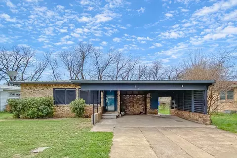 211 Paloma St, Winters, TX 79567