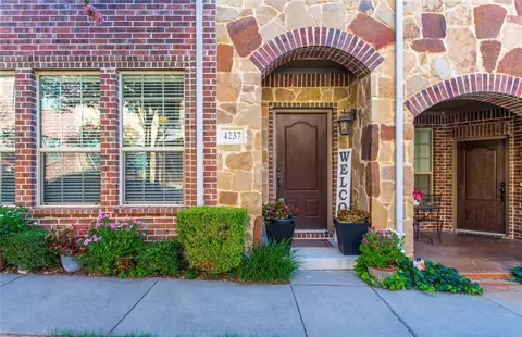 4237 Riverview Dr, Carrollton, TX 75010