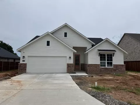 1124 Trinity Dr, Springtown, TX 76082