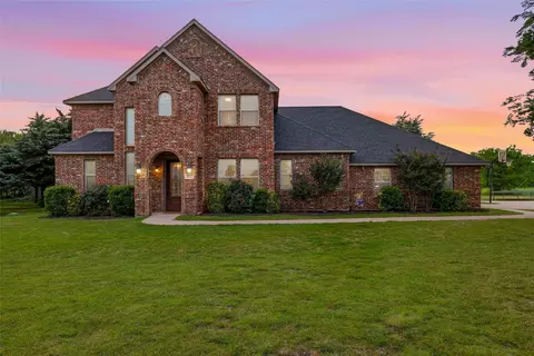 160 Kelly Dr, Waxahachie, TX 75167