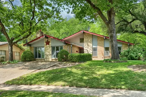 10615 Swallow Ln, Dallas, TX 75218