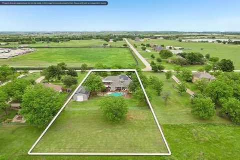 1252 Orchard Ln, Ennis, TX 75119