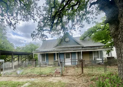 403 W 5th St, Cisco, TX 76437