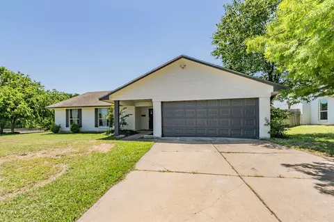 2034 Cedarwood Dr, Carrollton, TX 75007