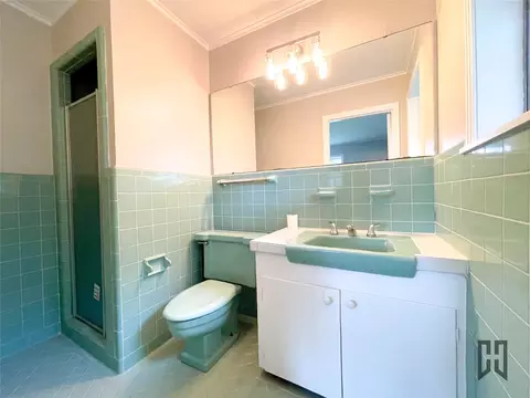 Bath - 702 Browning Dr, Springhill, LA 71075 photo 4 of 5
