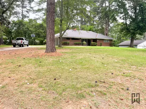 Exterior - 702 Browning Dr, Springhill, LA 71075 photo 5 of 6