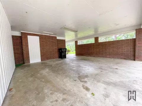 Exterior - 702 Browning Dr, Springhill, LA 71075 photo 4 of 6