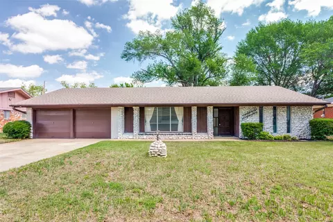 2108 David Dr, Fort Worth, TX 76111