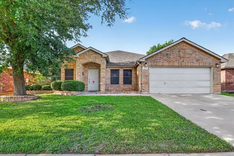 612 Cranbrook Dr, Fort Worth, TX 76131