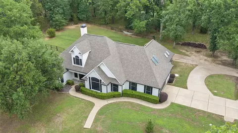 109 Enchanted Dr, Enchanted Oaks, TX 75156