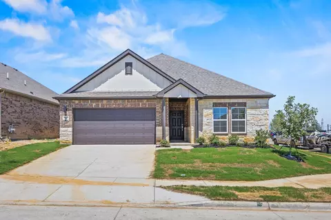 917 Ironwood Dr, Alvarado, TX 76009