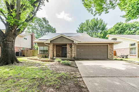 2110 Cold Springs Dr, Arlington, TX 76017