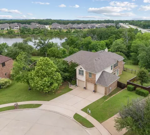 2703 Pottery Trl, Corinth, TX 76210