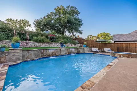 Exterior - 1007 Native Trl, Heath, TX 75032 photo 3 of 7