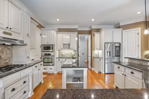Kitchen - 1007 Native Trl, Heath, TX 75032 photo 1 of 3