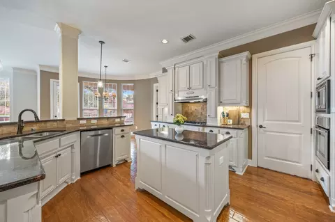Kitchen - 1007 Native Trl, Heath, TX 75032 photo 3 of 3