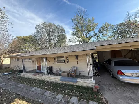 693 SE 25th St, Paris, TX 75460