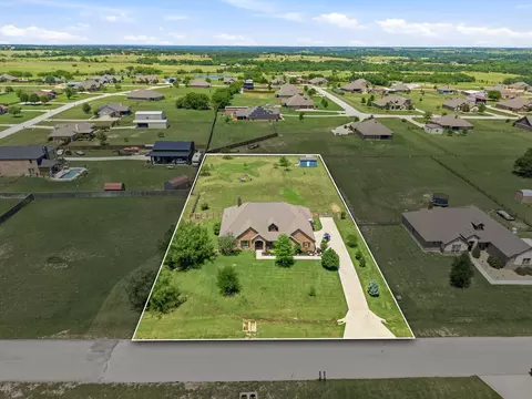 140 Heather Ln, Decatur, TX 76234